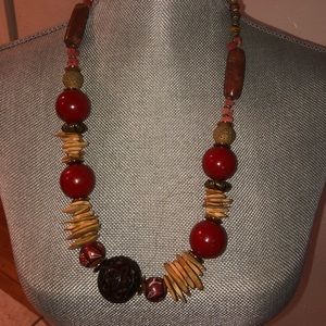 necklace i love the mix colors.